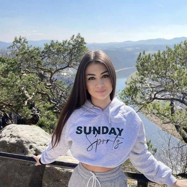 💕 my self kajal i am collage girl in meerut image 1